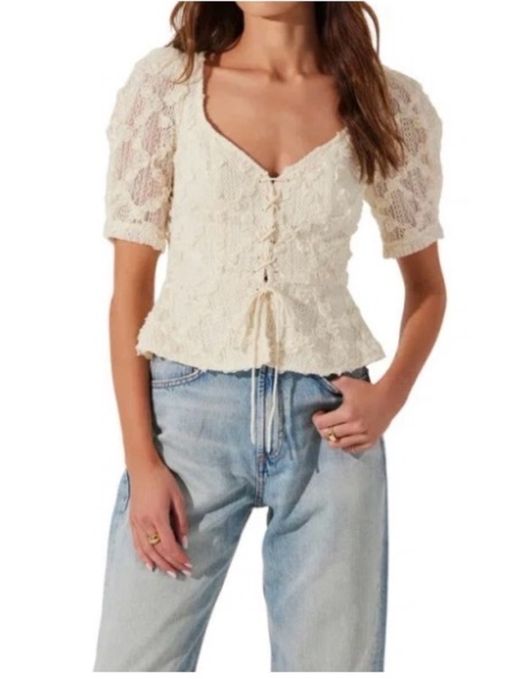 Astr The Label Cherian Floral Lace Top Size Small Cream New With Tags
